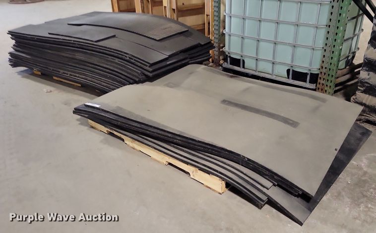 (4) pallets of mats - NO9933