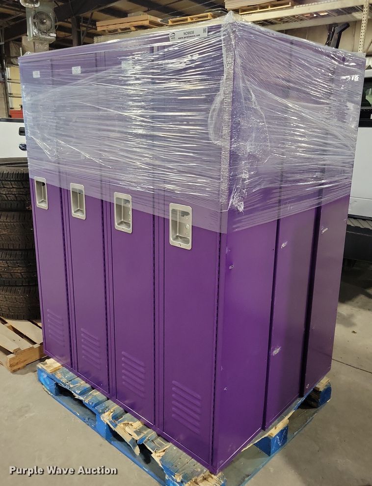 (80) lockers - NO9938