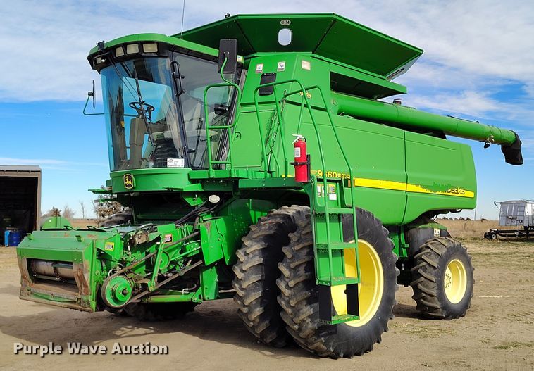 2004 John Deere 9660 STS combine - DT0834