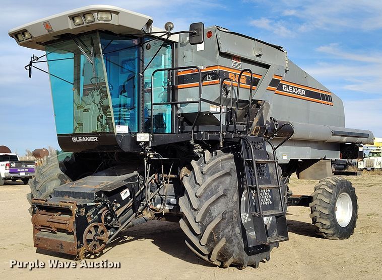 Gleaner R62 combine - DT0840