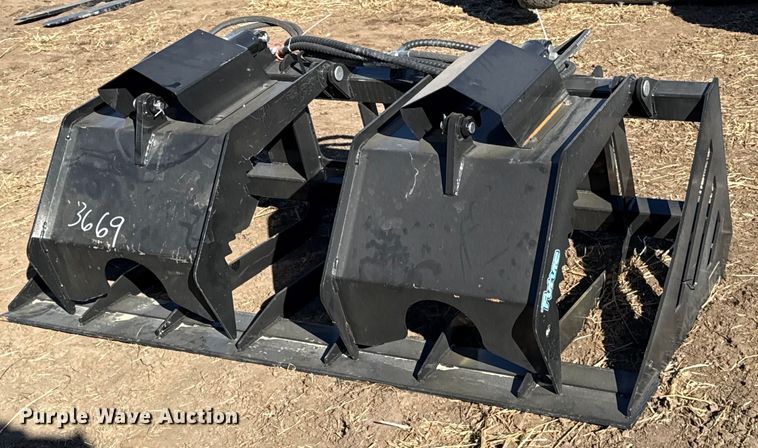 2025 Future skid steer grapple bucket - EN0284