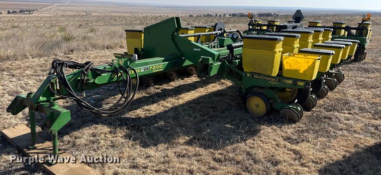 John Deere 7200 Conservation planter - EP2875
