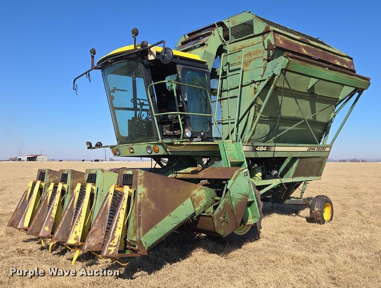 John Deere 484 cotton stripper - ET1233