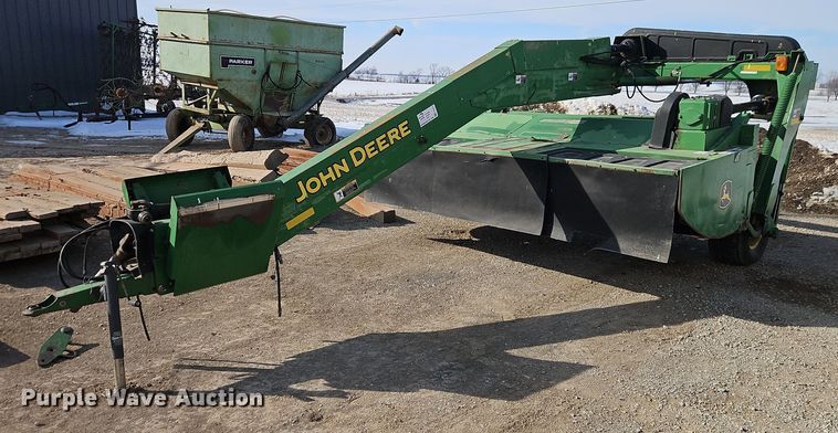 John Deere 735 swather / windrower - FN5527