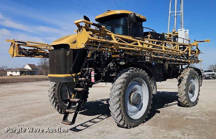 2015 RoGator RG 900B sprayer - FN5566