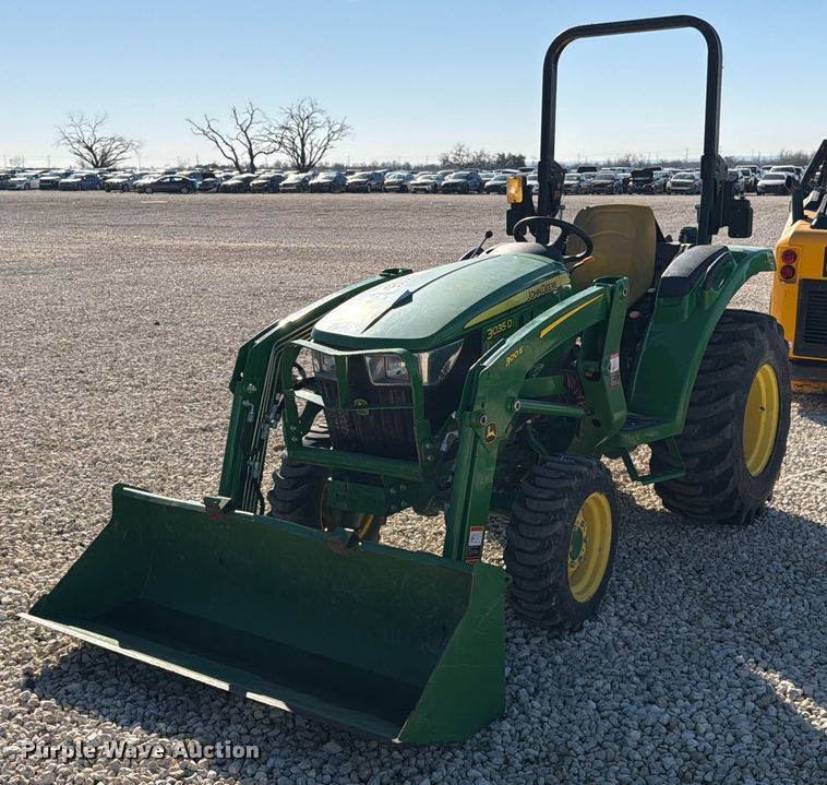 2022 John Deere 3035D MFWD tractor - YA2167