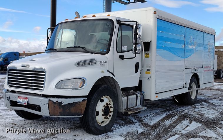 2017 Freightliner Business Class M2 delivery truck - DT0882