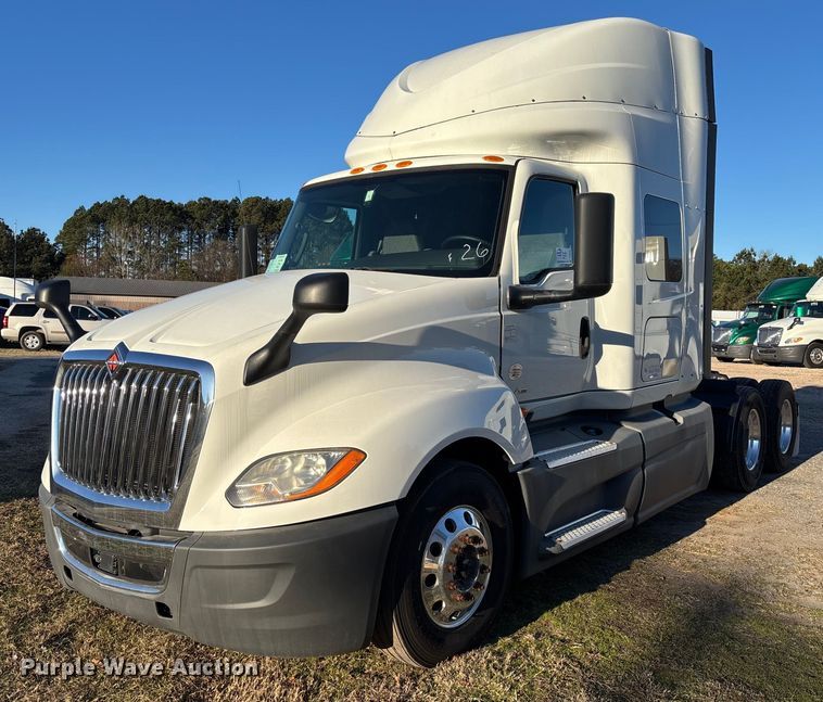 2019 International LT625 semi truck - DU0365