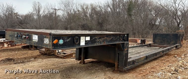 1976 Great Dane 5717GE extendable double drop deck equipment trailer - EE0094