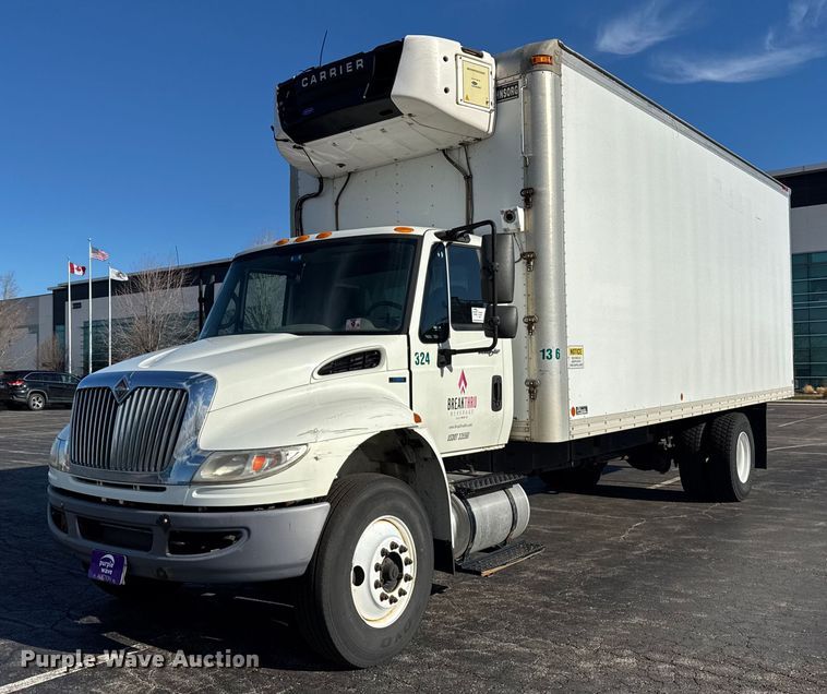 2010 International 4300 refrigerated truck - EF2315