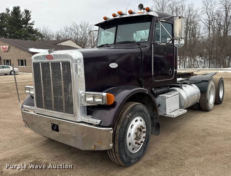 1994 Peterbilt 378 semi truck - EF2394