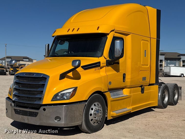 2021 Freightliner Cascadia 126 semi truck - ES5783