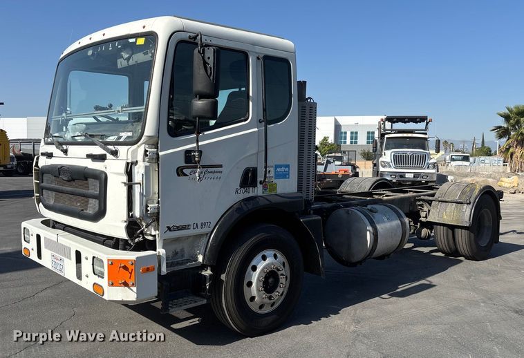 2017 Autocar Xpert truck cab and chassis - FB5485