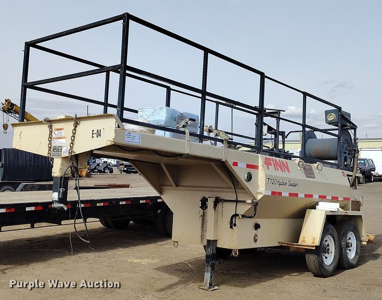 2015 Finn T120GN-39 hydroseeder - DT0945