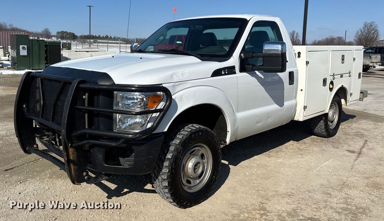 2014 Ford F250 utility bed pickup truck - DW7477
