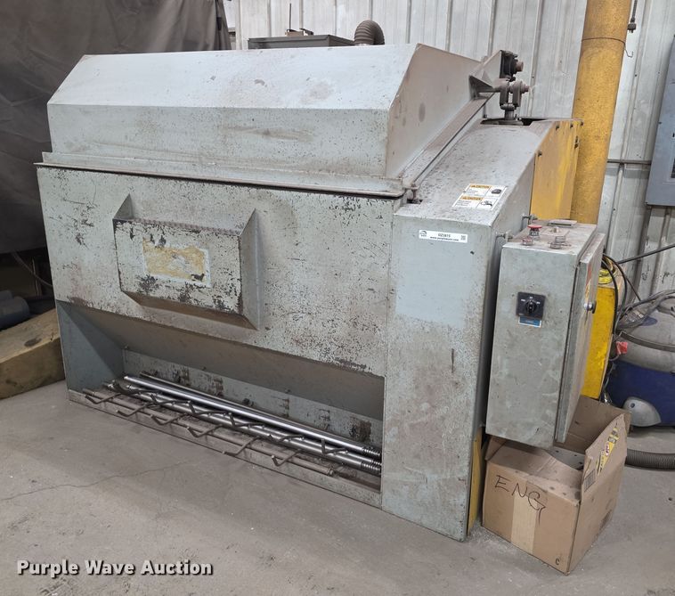 Winona Van Norman Blaster sand blaster - DZ3815