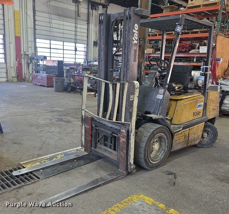 2001 Yale GLP060TGE864 forklift - DZ3862