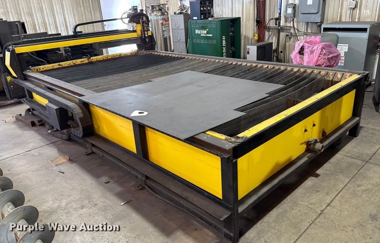 Victor Thermal Dynamics plasma cutting table - DZ4983