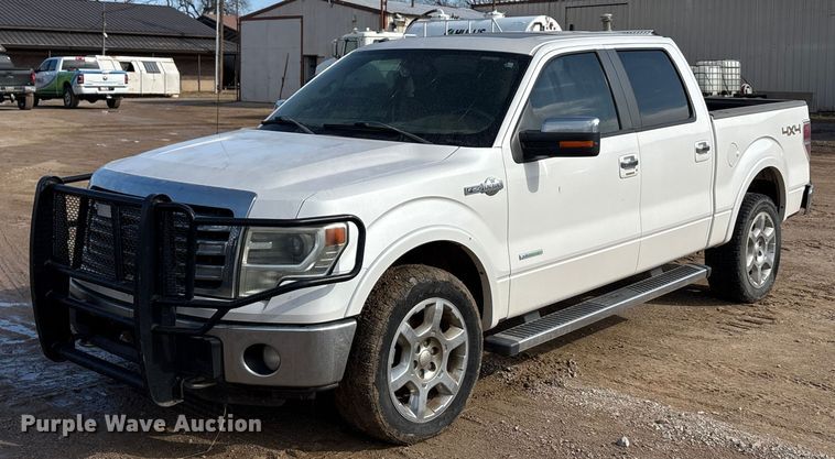 2014 Ford F150 Crew Cab pickup truck - EA7928