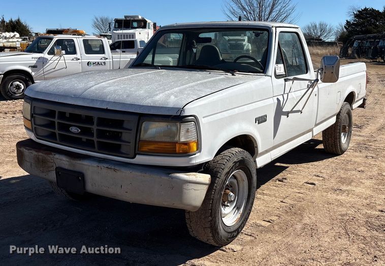 1997 Ford F250 pickup truck - EA7931