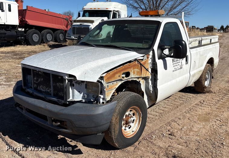 2004 Ford F250 Super Duty pickup truck - EA7940