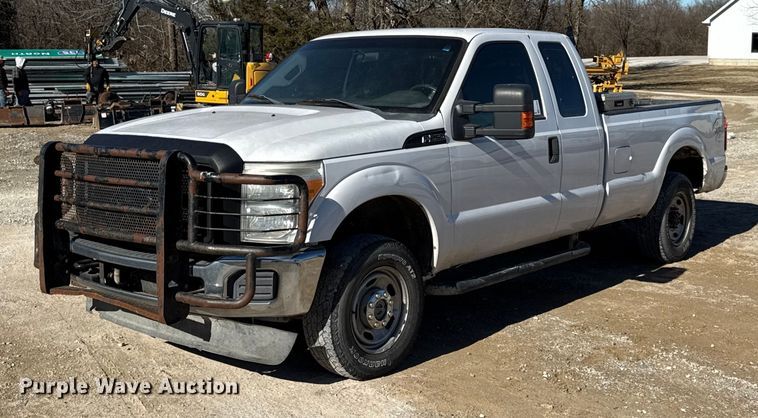 2012 Ford F250 Ext. Cab pickup truck - EC4558