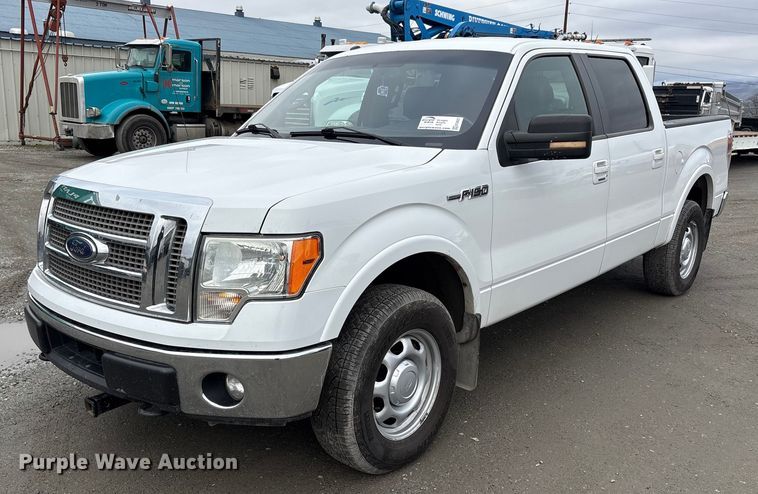 2012 Ford F150 Crew Cab pickup truck - EC8237