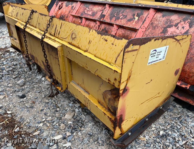 Skid steer snow pusher - EC8242