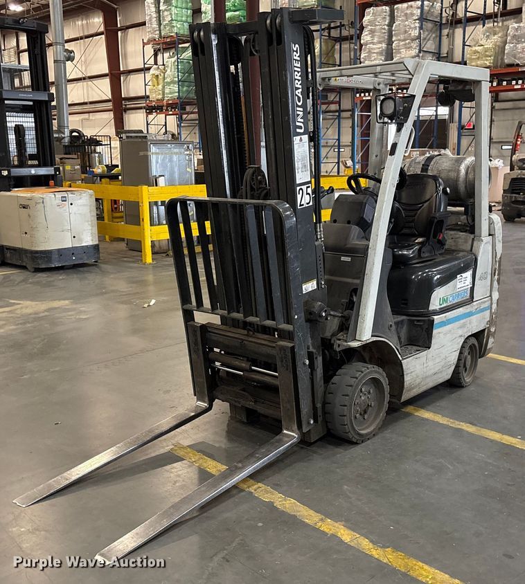 2017 UniCarriers CFS40 forklift - EF0987