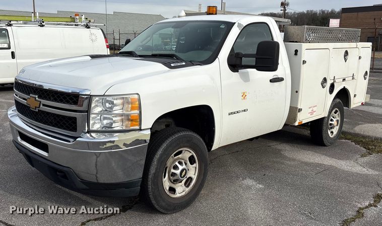 2012 Chevrolet Silverado 3500HD utility bed pickup truck - EF0997