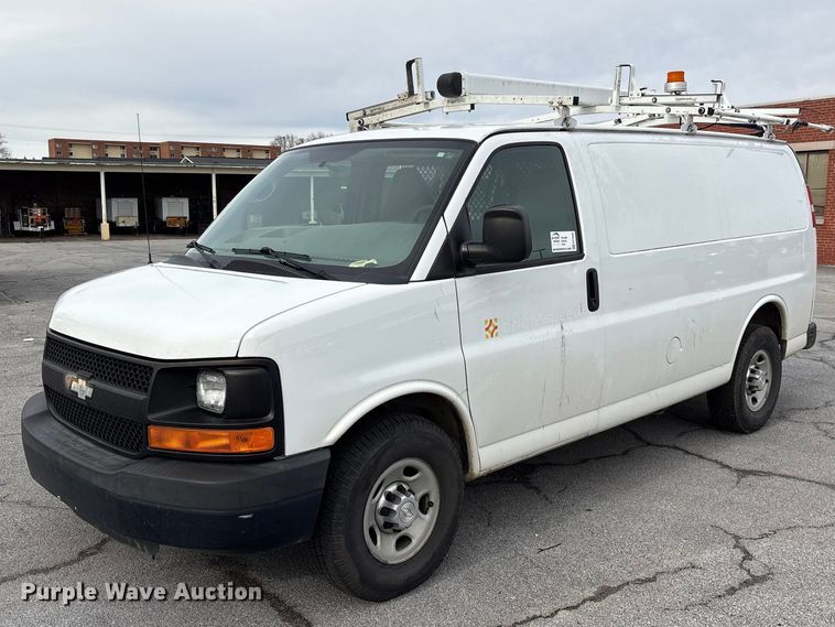 2015 Chevrolet Express 2500 van - EF0998
