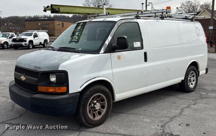 2012 Chevrolet Express 1500 van - EF1000