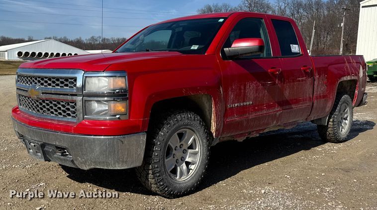 2015 Chevrolet Silverado 1500 Ext. Cab pickup truck - EF2430