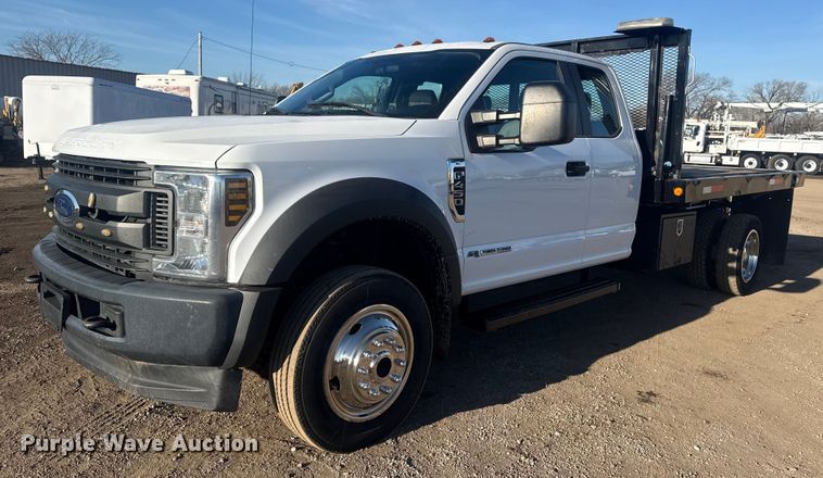 2018 Ford F450 Super Duty XL Ext. Cab flatbed pickup truck - EG2043