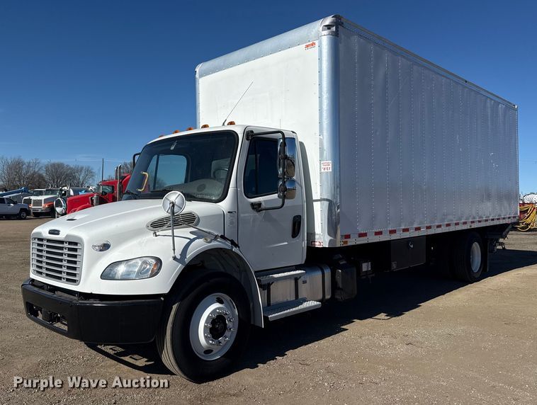 2020 Freightliner Business Class M2 box truck - EG2055