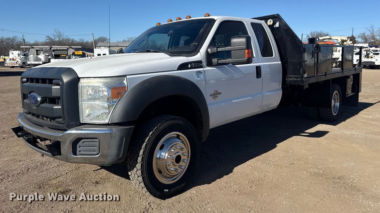2016 Ford F550 Super Duty flatbed truck - EG2064