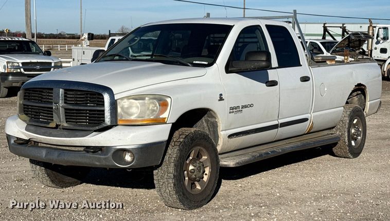 2006 Dodge Ram 2500 Ext. Cab pickup truck - EP2901