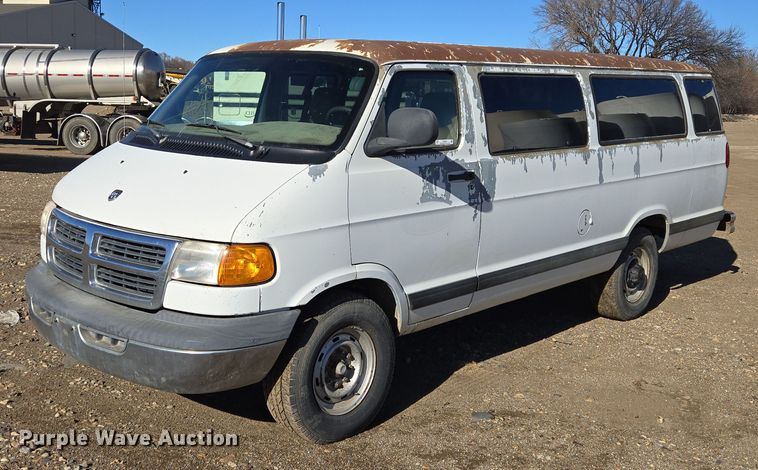 2000 Dodge Ram Wagon van - ES2902