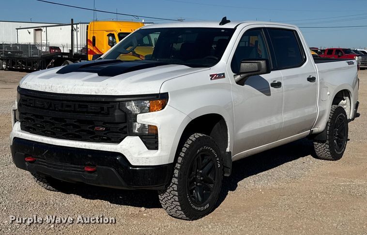 2023 Chevrolet Silverado 1500 Crew Cab pickup truck - ES5778