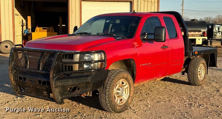 2007 Chevrolet Silverado 2500HD Ext. Cab flatbed pickup truck - ES5794