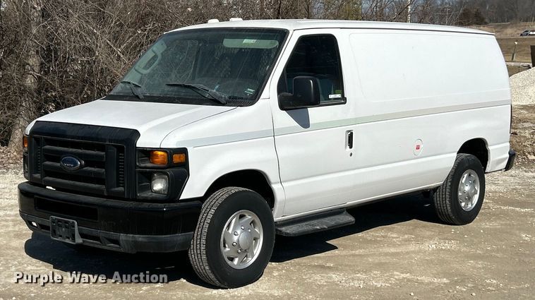 2012 Ford E250 van - ET6990