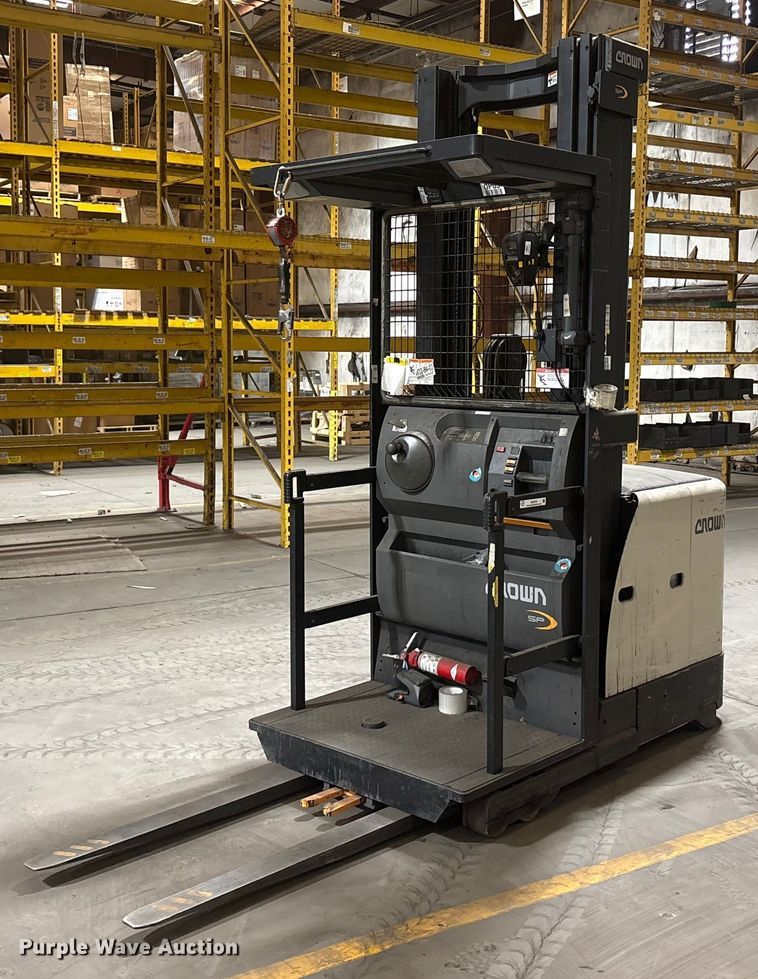 2019 Crown SP3520-30 order picker - EU0273