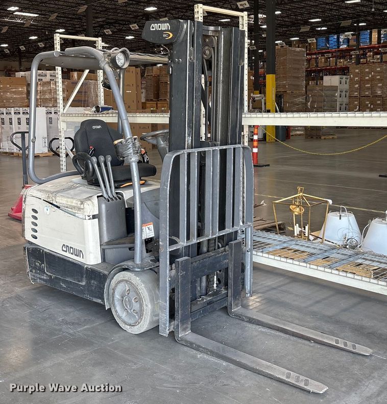 2017 Crown SC5225-35 forklift - EU0276