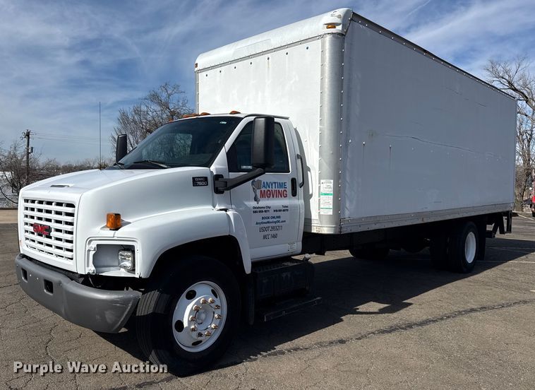 2007 GMC C7500 box truck - EU4105