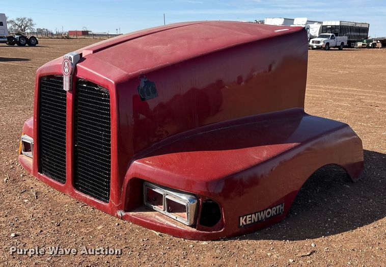 Kenworth truck hood - EU4862