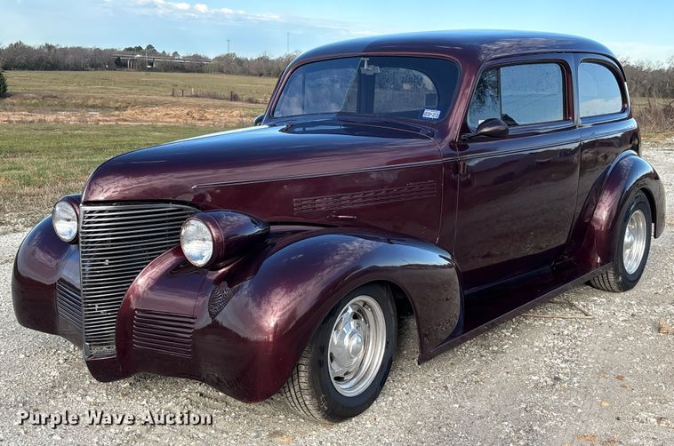1939 Chevrolet sedan - EU7156
