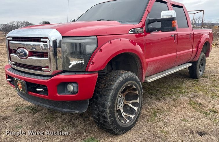 2011 Ford F250 Crew Cab pickup truck - EV2674