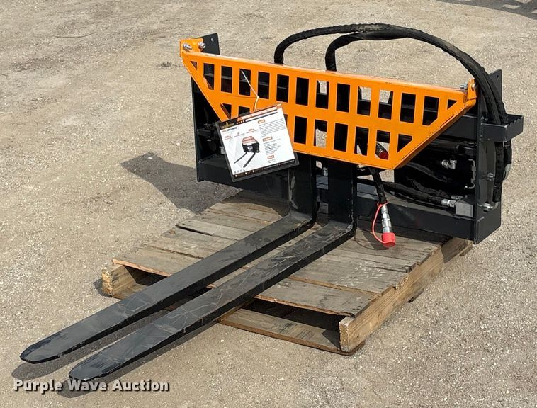 2025 Land Honor HPF-11-3000G skid steer forks - EV2736