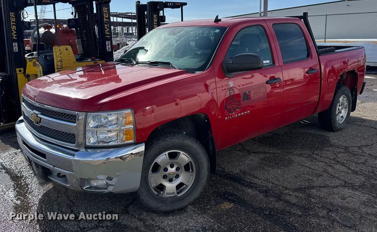 2012 Chevrolet Silverado 1500 Crew Cab pickup truck - FB0692