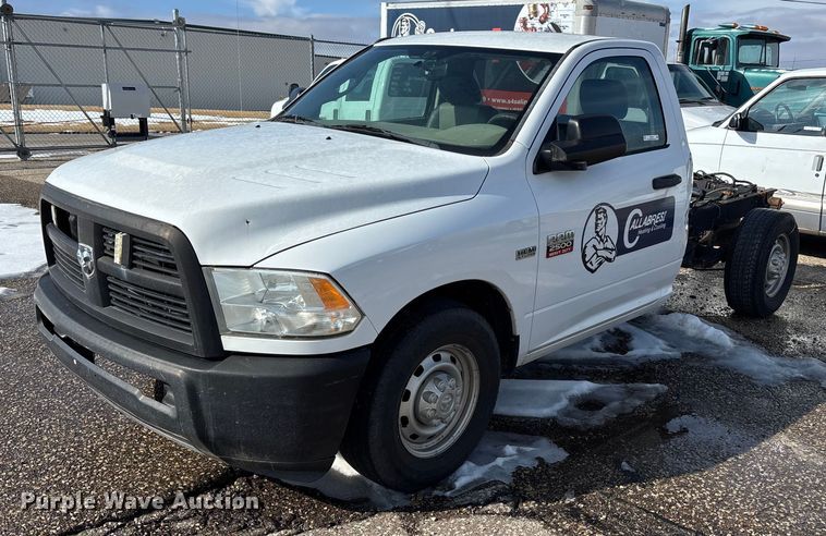2012 Dodge Ram 2500 pickup truck cab and chassis - FB0709